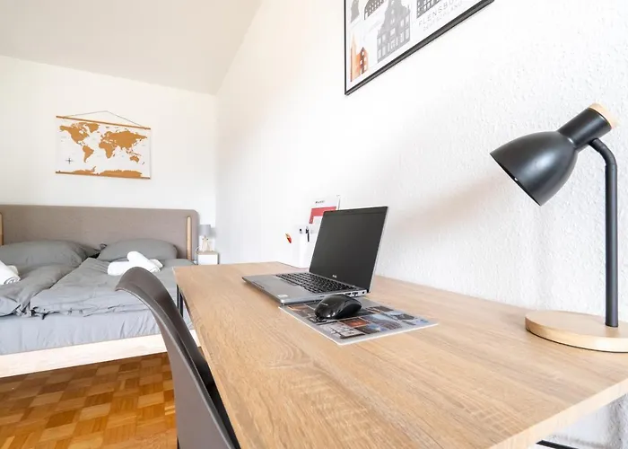 Studioapartment Mit Kueche Und Grossem Balkon